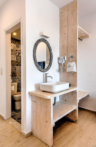 Bathroom 5, Anamar Santorini, South Aegean