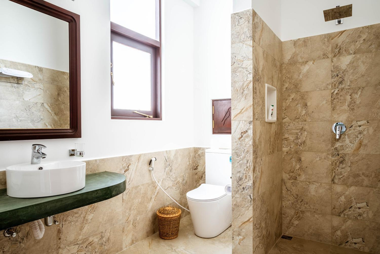 Bathroom 4, Green Parrot Beach Resort, Tangalle