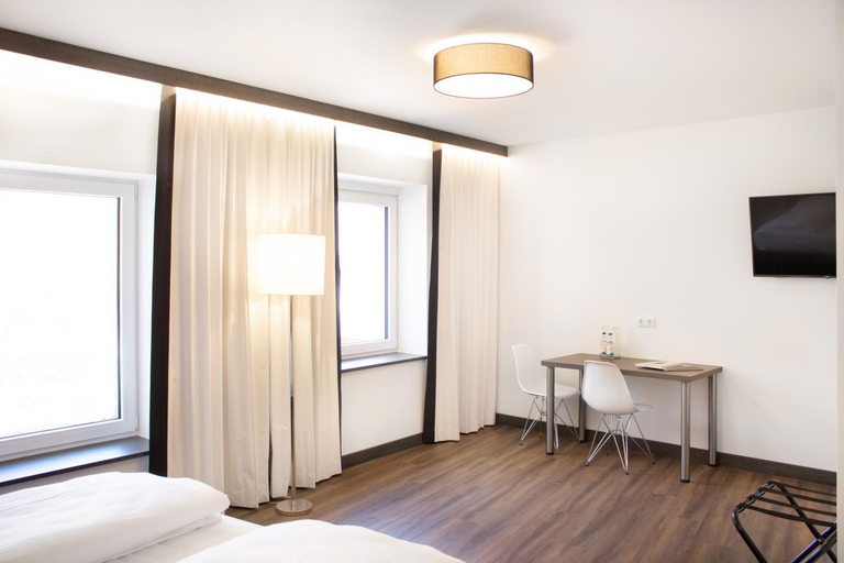 Bedroom 3, KU Hotel by WMM Hotels, Kulmbach