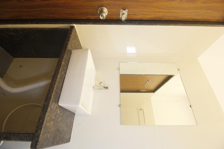 Bathroom 4, Fabhotel Mint Park, Mahbubnagar