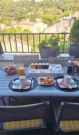 Food & Drinks, Chambre d hotes "Lilimyna" avec petit dejeuner, Var