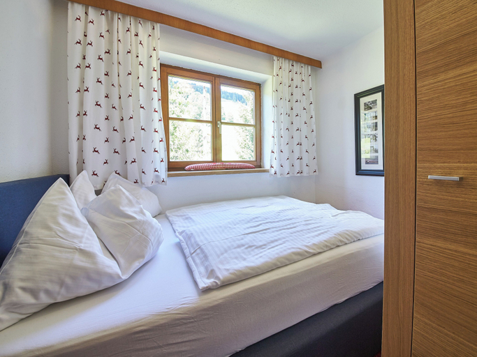 Bedroom 2, Chalet Felix by we rent, Zell am See