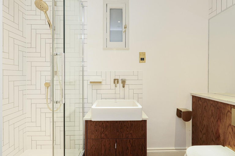 Bathroom 3, Kensington Gardens Apartments, London