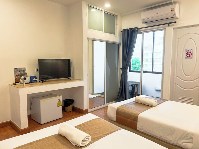 Bedroom 12
