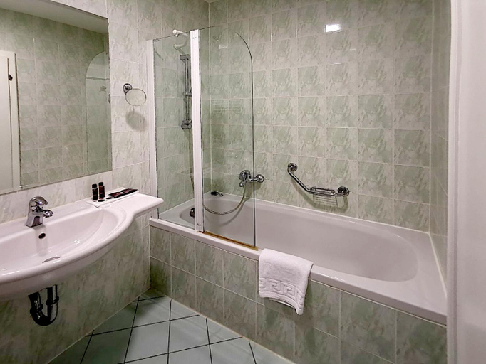 Bathroom 5, Grand hotel Rogaska, Rogaška Slatina