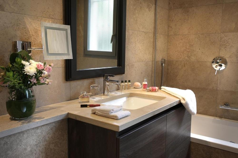 Bathroom 3, Mas du Grand Vallon Hotel, Alpes-Maritimes