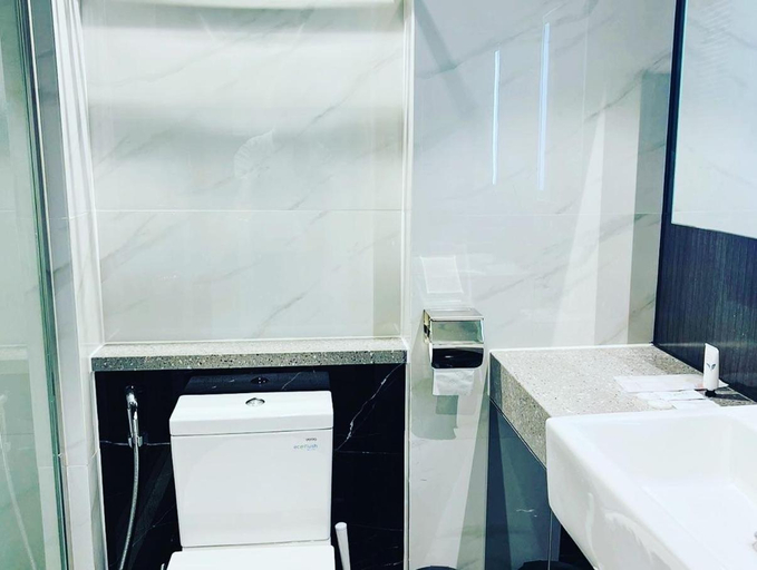 Bathroom 3, Luxury Abode in Walk Street, Mabalacat