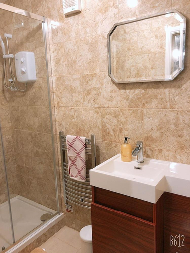 Bathroom 3, Garden House Self Contained Annexe, Nottingham