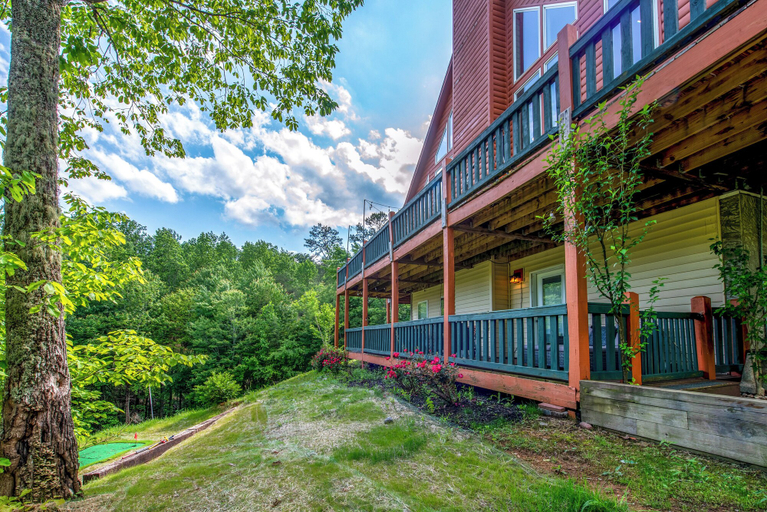 Exterior & Views 2, Smoky's Bliss, Sevier