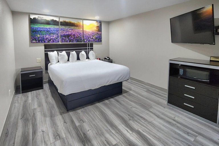 Bedroom 8