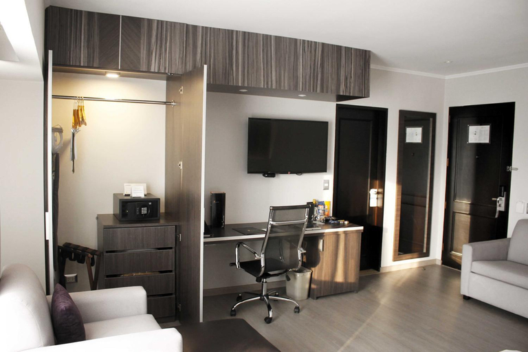Bedroom 4, Sol de Oro Hotel & Suites, Lima