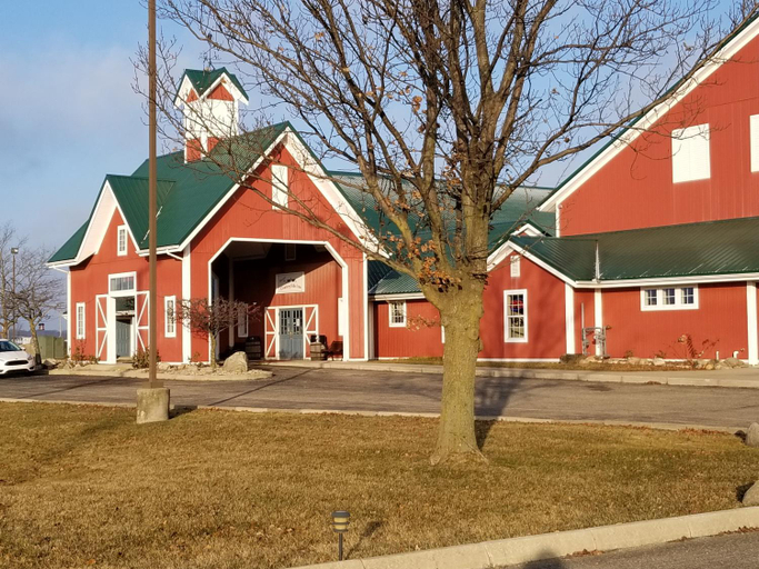 Exterior & Views 2, CountrySide Inn, Elkhart