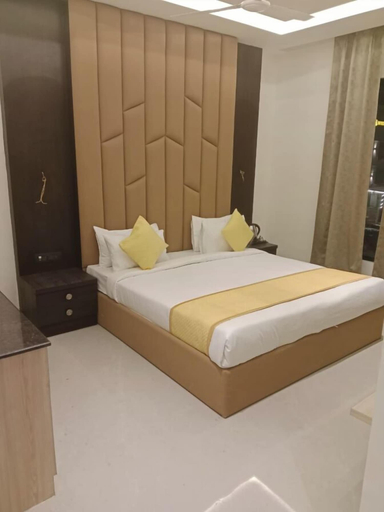 Others 5, Hotel Grand Empire, Agra