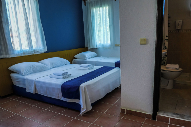 Bedroom 3, Sirius Star, Ortaca