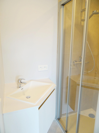 Bathroom 4, Nieuwpoort Beach Escape, West-Vlaanderen