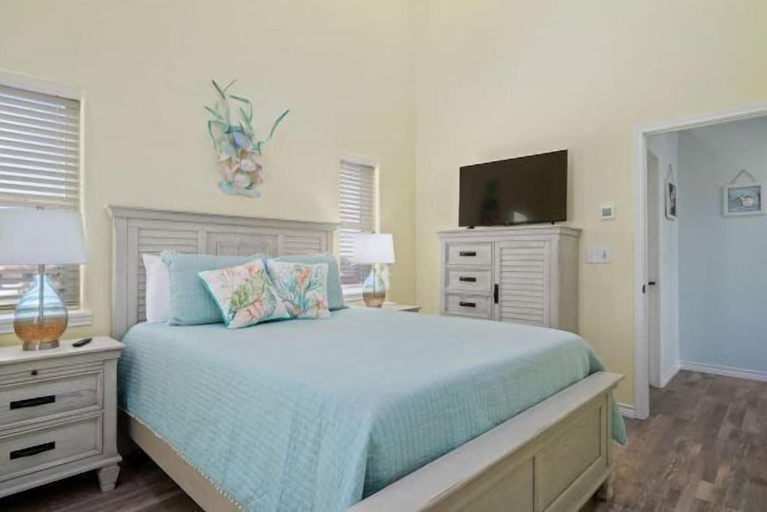 Bedroom 3, Coastal Paradise by Miss Kitty’s, Aransas