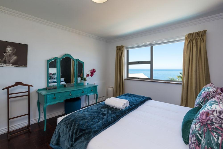 Bedroom 2, Panorama 9, City of Cape Town