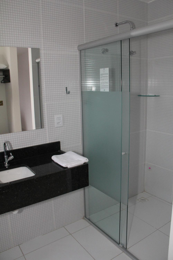 Bathroom 4, France Hotel, Guarabira
