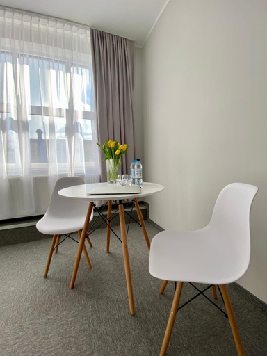 Others 4, E-Hotel Lodz, Zgierz