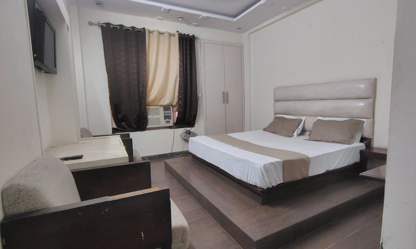Bedroom, nancy paradise hotel, Hardwar