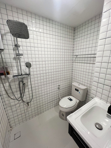 Bathroom 9