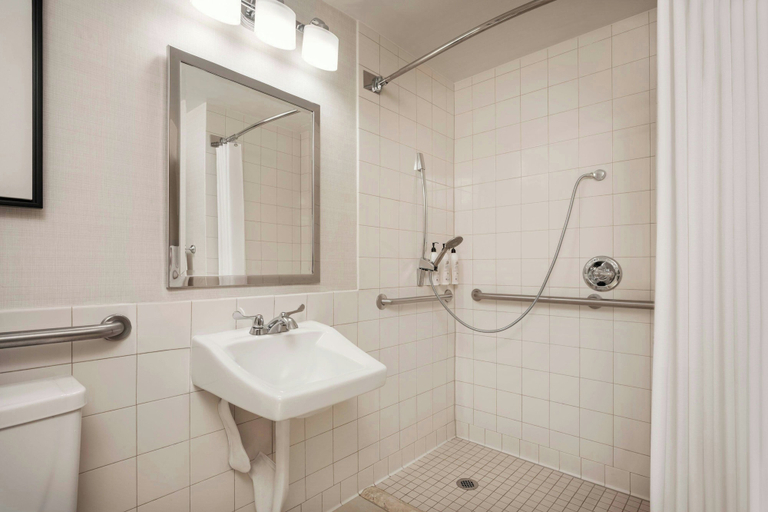 Bathroom 5, Delta Hotels by Marriott Phoenix Mesa, Maricopa
