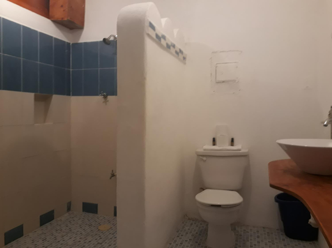 Bathroom 3, Bea rooms and studios, Cozumel