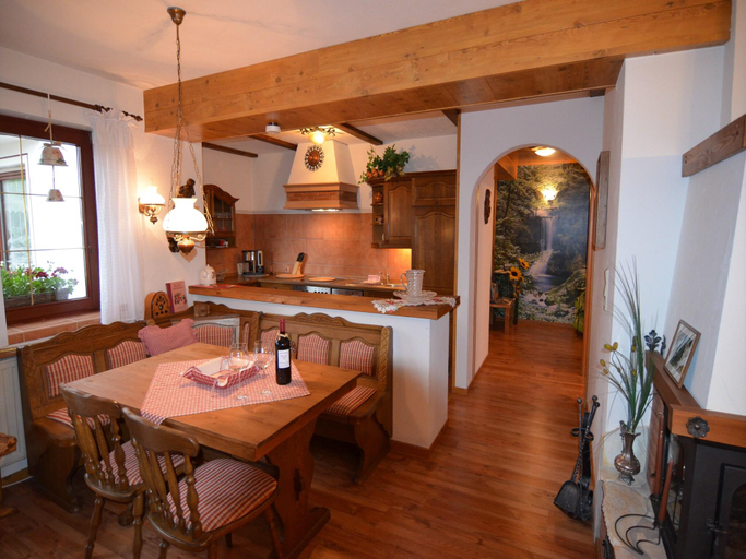 Others 5, Wohnung mit Terrasse in Zeil am Main, Haßberge