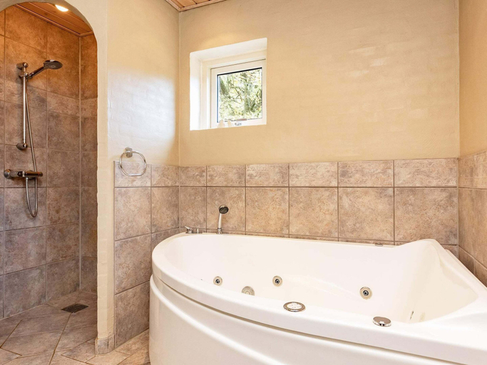 Bathroom 3, 6 Person Holiday Home in Jerup, Frederikshavn