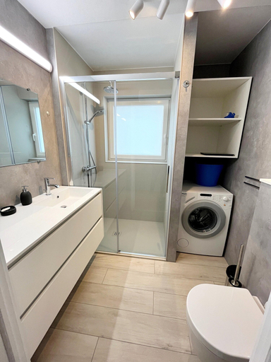 Bathroom 3, Apartment in Nieuwpoort With Stunning Sea Views, West-Vlaanderen
