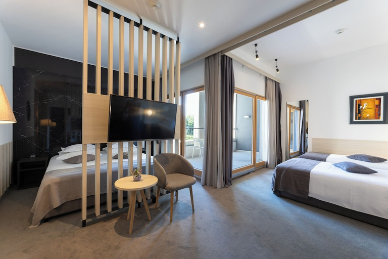 Bedroom 3, Hotel Salona Palace, Blaca