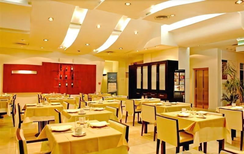 Food & Drinks 5, Montanas Azules Apart Hotel, Capital