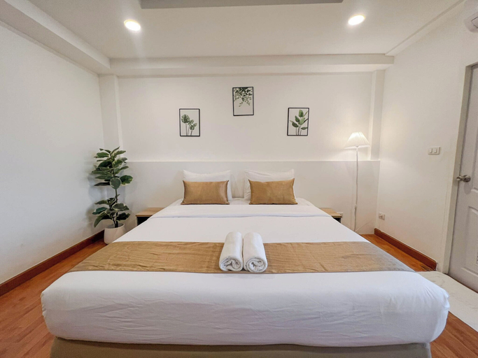 Bedroom 13