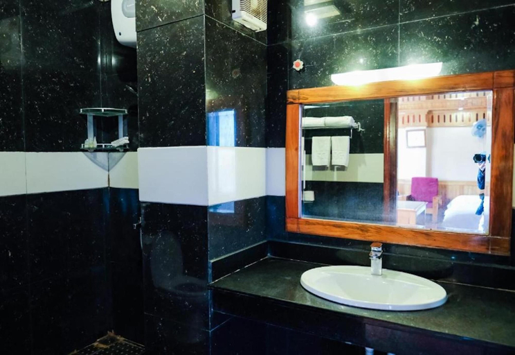 Bathroom 3, KHACH SAN TRIEU KY VOONG, Lạng Sơn