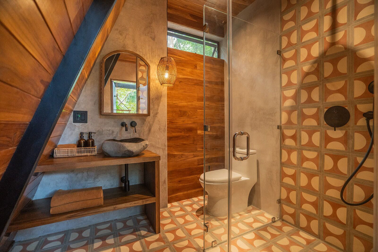 Bathroom 5, re:center, Puntarenas