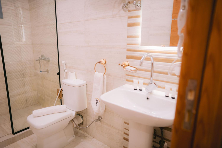 Bathroom, Tuya pyramids hotel, Al-Ahram