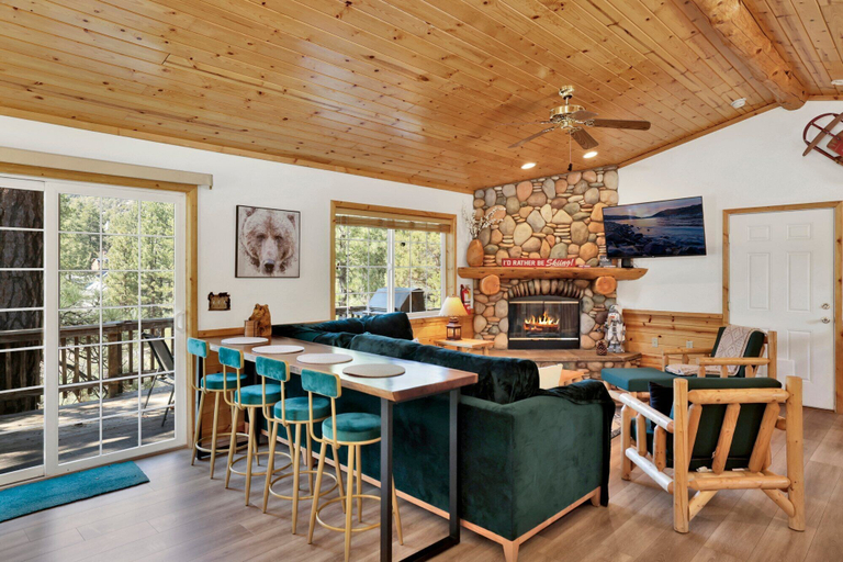 Food & Drinks, Lookout Lodge #2128, San Bernardino