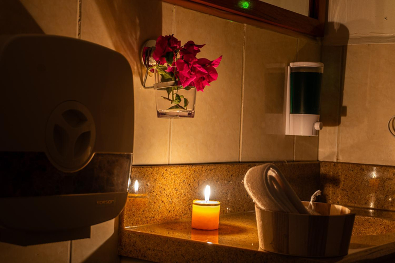 Bathroom 3, La Zayapa Hotel, San Cristóbal