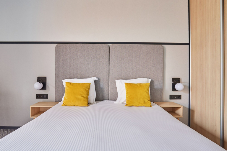 Bedroom 2, Appart'hôtel Odalys City - Bioparc Lyon Est, Rhône