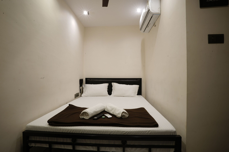 Bedroom 2, Hotel Blissful, Thane