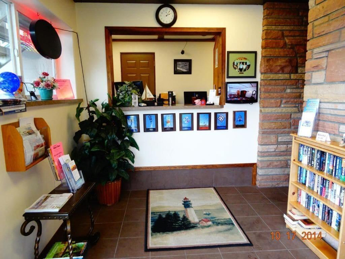 Public Area 2, Breakers Boutique Inn, Grays Harbor