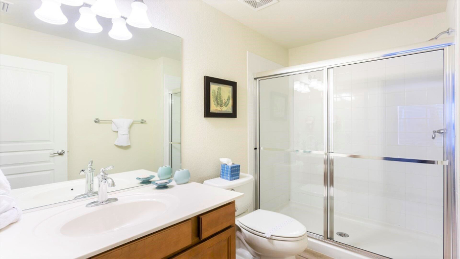 Bathroom 3, Windsor Hills 6br Cozy Home Pool/spa 2miles Disney, Osceola