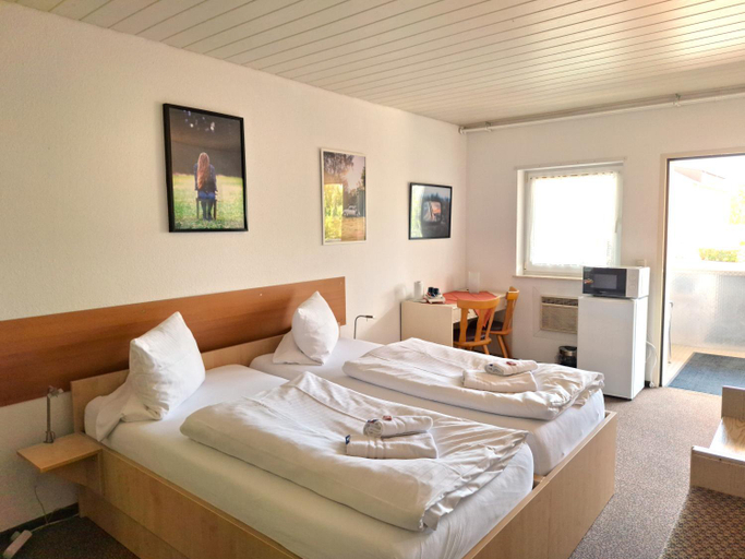Bedroom 3, Hotel Spilburg, Lahn-Dill-Kreis