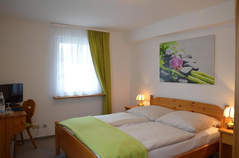 Bedroom 3, Hotel Gasthaus Zur Linde, Breisgau-Hochschwarzwald