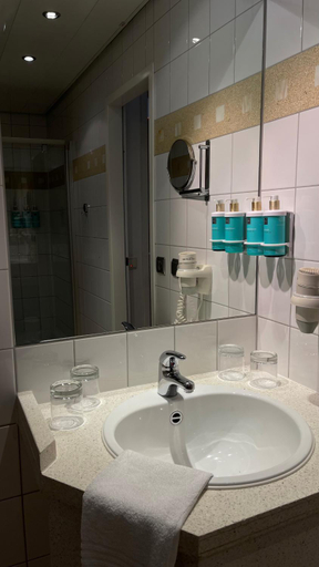 Bathroom 5, Novotel Hildesheim, Hildesheim