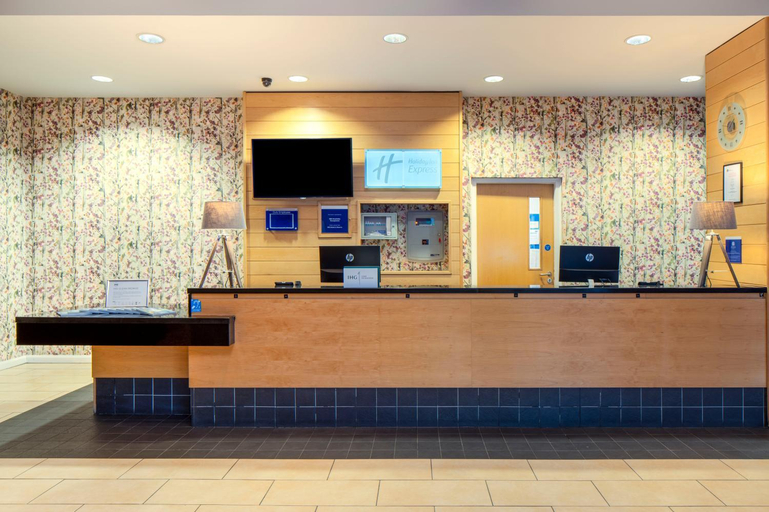 Public Area 2, Holiday Inn Express Antrim By IHG, Antrim and Newtownabbey