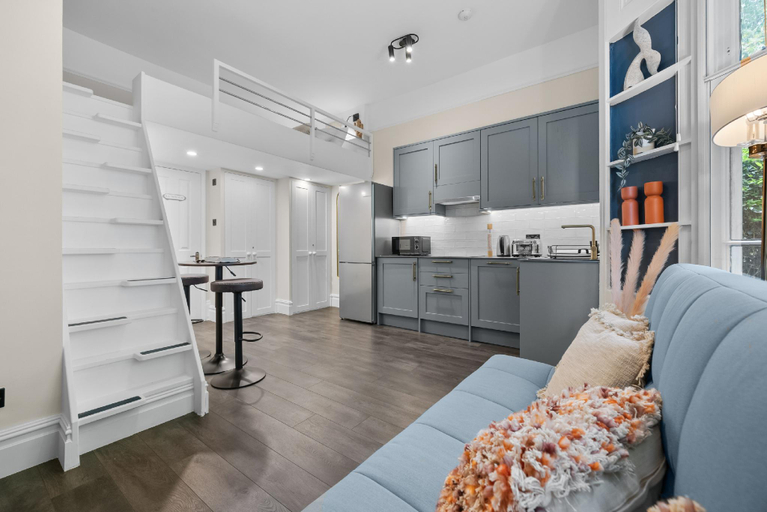 Others 5, VICHY - The Hampstead Star | Prime Location, London