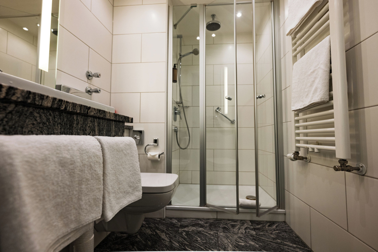 Bathroom 5, Hotel Azenberg Stuttgart, Sure Hotel Collection by BW, Stuttgart