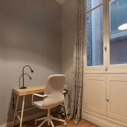 Room 4, Chic Grenelle 3 Bedroom Apartment in Paris, Paris