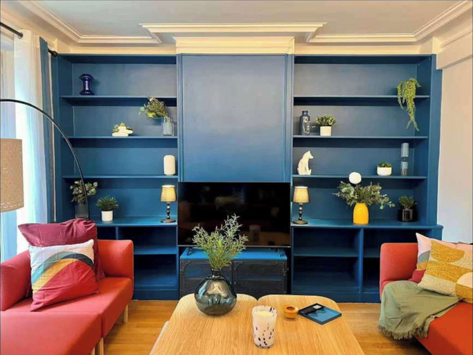 Living area 2, Elegant Apartement - AC 2br-6p- Palais des Congres, Paris